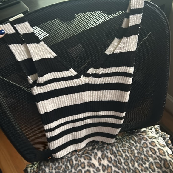 Two piece black and white sweater set - Picture 4 of 5